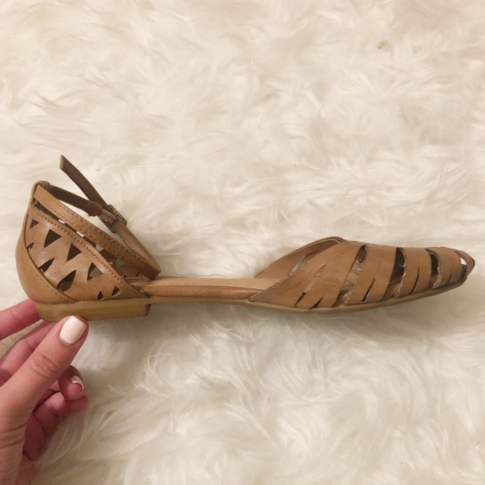 TAN SANDALS W/ANKLE STRAP - Picture 3 of 3